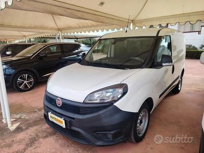 Usata Fiat Doblò 105 CV (77 kW) 2021 Bianco Monovolume