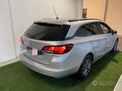 Usata Opel Astra 110 CV (80 kW) 2016 Grigio Station wagon