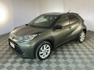 Begagnad Toyota Aygo X Trend 72 HK (52 kW) 2022 Grå SUV