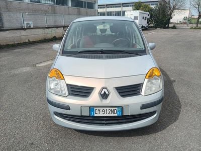 Usata Renault Modus 75 CV (55 kW) 2006 Grigio Monovolume