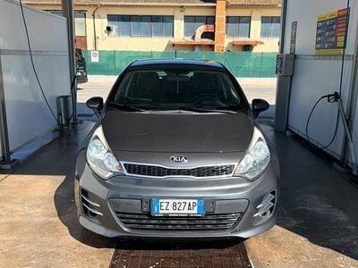Usata Kia Rio 2015 Grigio Berlina