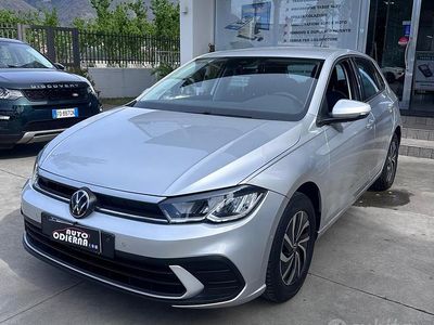 Usata VW Polo Style 95 CV (69 kW) 2023 Grigio Utilitaria