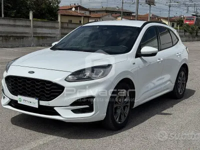Begagnad Ford Kuga ST-Line 120 HK (88 kW) 2021 Vit SUV