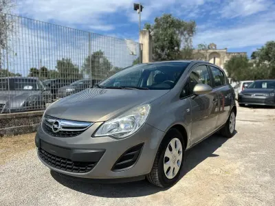 Usata Opel Corsa 75 CV (55 kW) 2012 Giallo Utilitaria