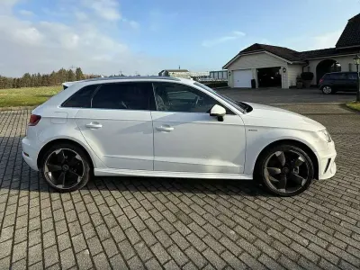 Usata Audi A3 Attraction 110 CV (80 kW) 2005 Bianco Utilitaria