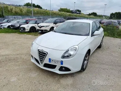 Occasion Alfa Romeo Giulietta Progression 105 ch (77 kW) 2012 Blanc Citadine