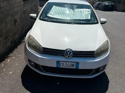 Usata VW Golf VI 140 CV (102 kW) 2011 Bianco Utilitaria