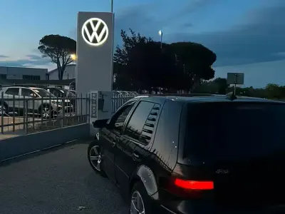 Usata VW Golf IV 105 CV (77 kW) 2003 Nero Berlina
