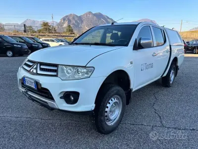 Usata Mitsubishi L200 136 CV (100 kW) 2016 Bianco Pick-up