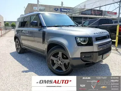 Usata Land Rover Defender 200 CV (147 kW) 2024 Grigio SUV