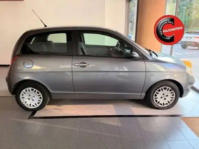 Usata Lancia Ypsilon 60 CV (44 kW) 2005 Grigio Utilitaria