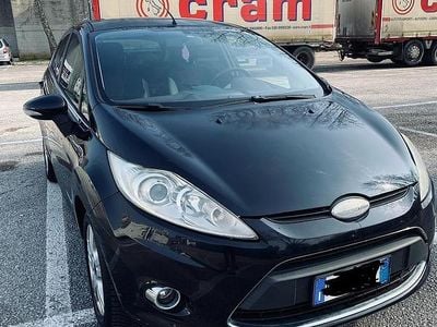 Usata Ford Fiesta Titanium 82 CV (60 kW) 2008 Nero Utilitaria