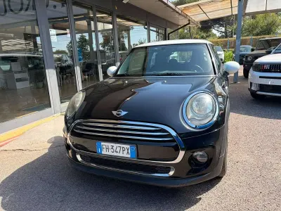 Usata Mini Cooper D Business 116 CV (85 kW) 2017 Nero Utilitaria