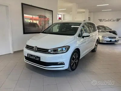 Usata VW Touran Executive 150 CV (110 kW) 2020 Bianco Monovolume