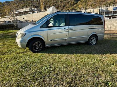 Usata Mercedes Viano 2007 Grigio Monovolume