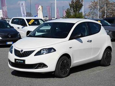 Usata Lancia Ypsilon Gold 69 CV (50 kW) 2023 Bianco Utilitaria