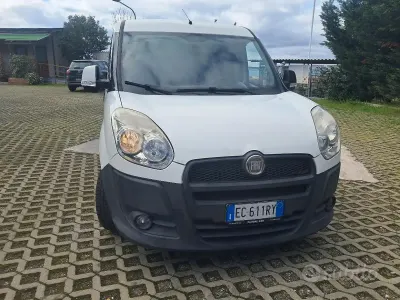 Usata Fiat Doblò 105 CV (77 kW) 2009 Bianco Monovolume
