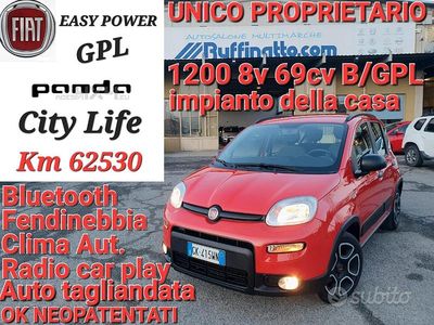 Usata Fiat Panda City Life 69 CV (50 kW) 2022 Rosso Utilitaria