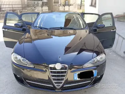 Begagnad Alfa Romeo 147 2007 Halvkombi