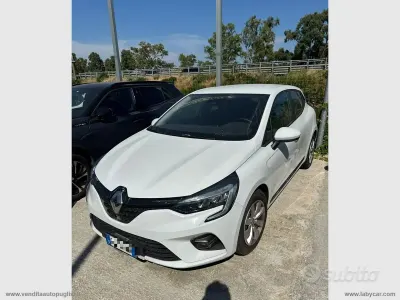 Usata Renault Clio V Business 86 CV (63 kW) 2021 Bianco Berlina