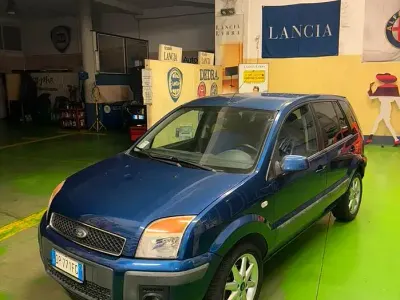 Usata Ford Fusion 68 CV (50 kW) 2008 Utilitaria