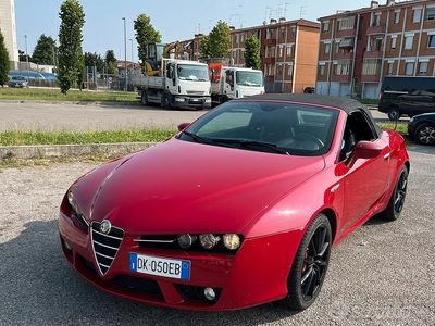Rosso Usata 2007 Alfa Romeo Spider Cabrio | 14.300 € (Buon prezzo)