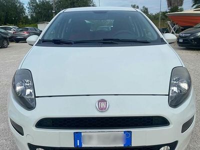 Bianco Usata 2014 Fiat Grande Punto Utilitaria | 4490 € (Buon prezzo)