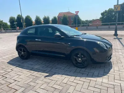 Usata Alfa Romeo MiTo 70 CV (51 kW) 2012 Nero Utilitaria