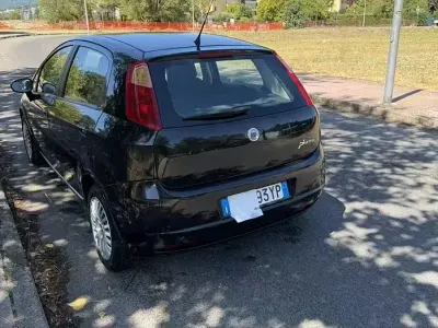 Usata Fiat Grande Punto 65 CV (47 kW) 2006 Nero Utilitaria