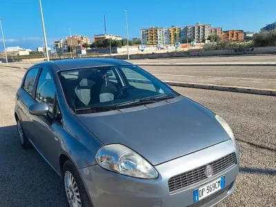 Usata Fiat Grande Punto Dynamic 120 CV (88 kW) 2008 Grigio Utilitaria