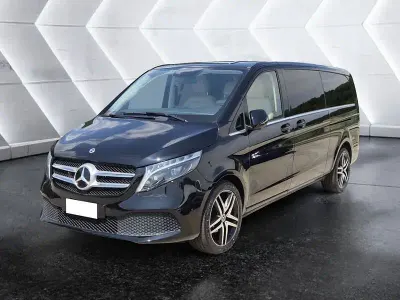 Usata Mercedes V220 163 CV (119 kW) 2023 Nero Monovolume