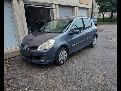 Usata Renault Clio II 2009 Blu Utilitaria
