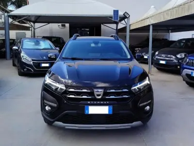 Usata Dacia Sandero Comfort 101 CV (74 kW) 2021 Nero Berlina