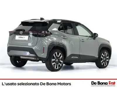 Usata Toyota Yaris Cross 131 CV (96 kW) 2024 Grigio SUV