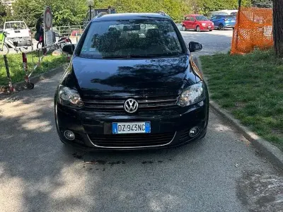 Begagnad VW Golf VI Highline 105 HK (77 kW) 2009 Svart Halvkombi