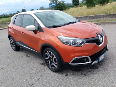 Usata Renault Captur 90 CV (66 kW) 2014 Arancione SUV