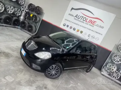 Usado Lancia Ypsilon 60 HP (44 kW) 2007 Preto Citadino