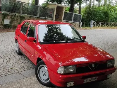 Usata Alfa Romeo 33 Quadrifoglio Verde 118 CV (86 kW) 1988 Rosso Berlina