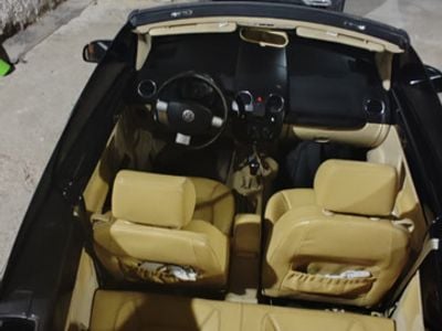 Usata VW New Beetle Cabriolet 102 CV (75 kW) 2006 Nero Cabrio