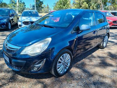 Begagnad Opel Corsa 75 HK (55 kW) 2012 Blå Sedan