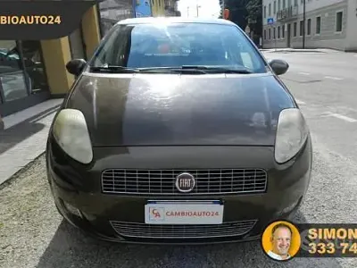 Occasion Fiat Grande Punto Active 77 ch (56 kW) 2009 Marron Citadine