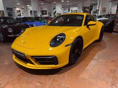 Usata Porsche 911 Carrera S 450 CV (330 kW) 2021 Giallo signal Coupé