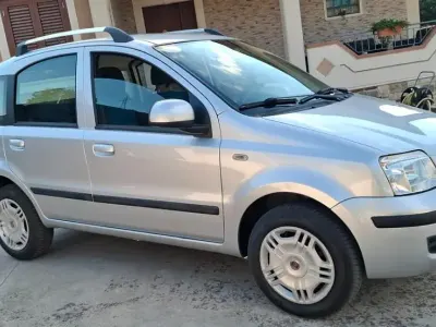 Usata Fiat Panda Dynamic 60 CV (44 kW) 2010 Argento Utilitaria