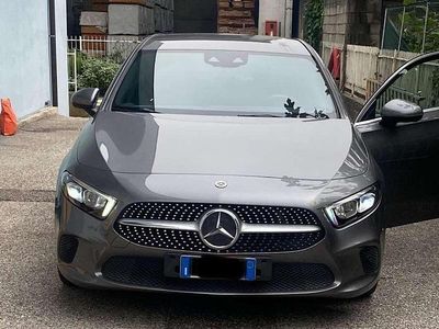 Usata Mercedes A180 116 CV (85 kW) 2019 Grigio Berlina