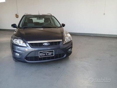 Usata Ford Focus Titanium 100 CV (73 kW) 2011 Grigio Station wagon