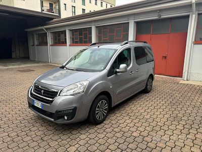 Usata Peugeot Partner Tepee 99 CV (72 kW) 2018 Grigio Monovolume