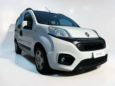 Usata Fiat Qubo Trekking 95 CV (69 kW) 2018 Bianco Monovolume