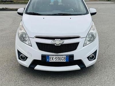 Usata Chevrolet Spark 78 CV (57 kW) 2011 Bianco Utilitaria