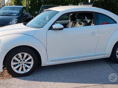 Usata VW Beetle 104 CV (76 kW) 2014 Bianco Utilitaria