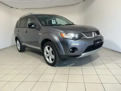 Usata Mitsubishi Outlander Instyle 156 CV (114 kW) 2008 Grigio SUV